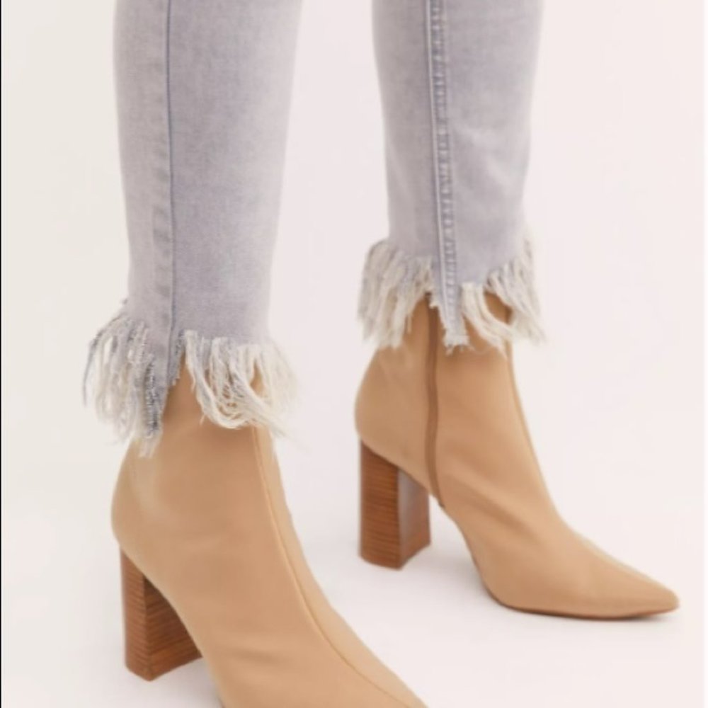 NWOT Free People Great Heights Frayed Skinny Jeans - Picture 2 of 4